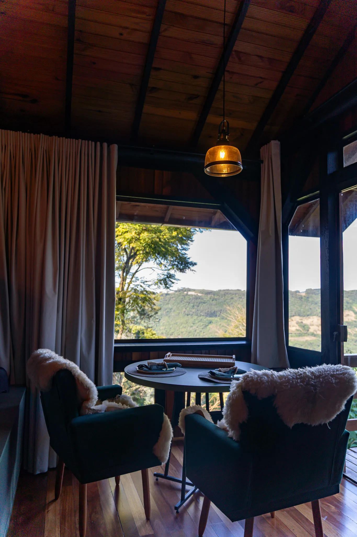 Open-air moments surrounded by woodland.